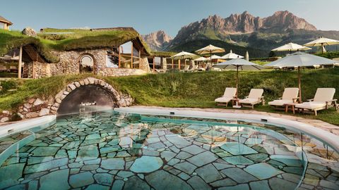 Best Resorts for Wellness Retreats Worldwide